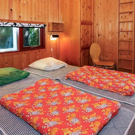 8 Person In * Hadsund